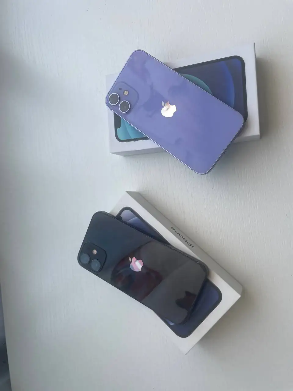 Продажа iPhone 12 Mini и Honor 8 - Телефоны (Электроника) в Чебоксары