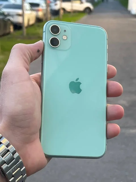 Продаю iPhone 16 и iPhone 11 - Аккумуляторы для телефонов в Чебоксары