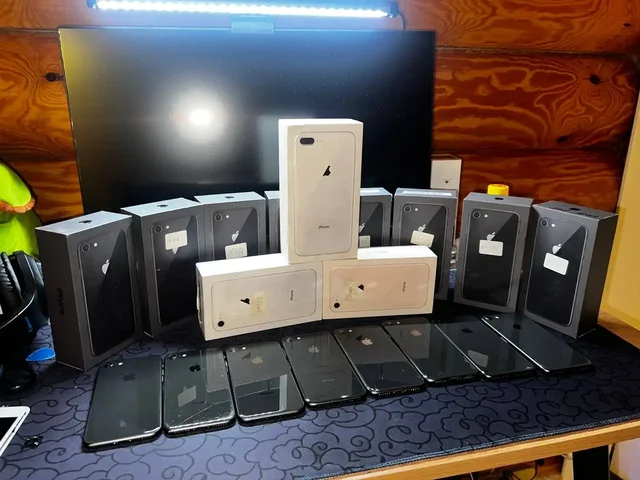 Продам запчасти на iPhone 8 - Аккумуляторы для телефонов в Чебоксары