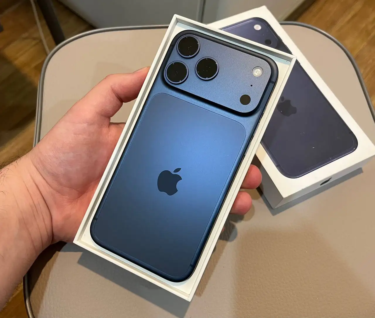 iPhone 17 Pro Max 256GB Blue eSIM - Смартфоны и гаджеты (Электроника) в Чебоксары
