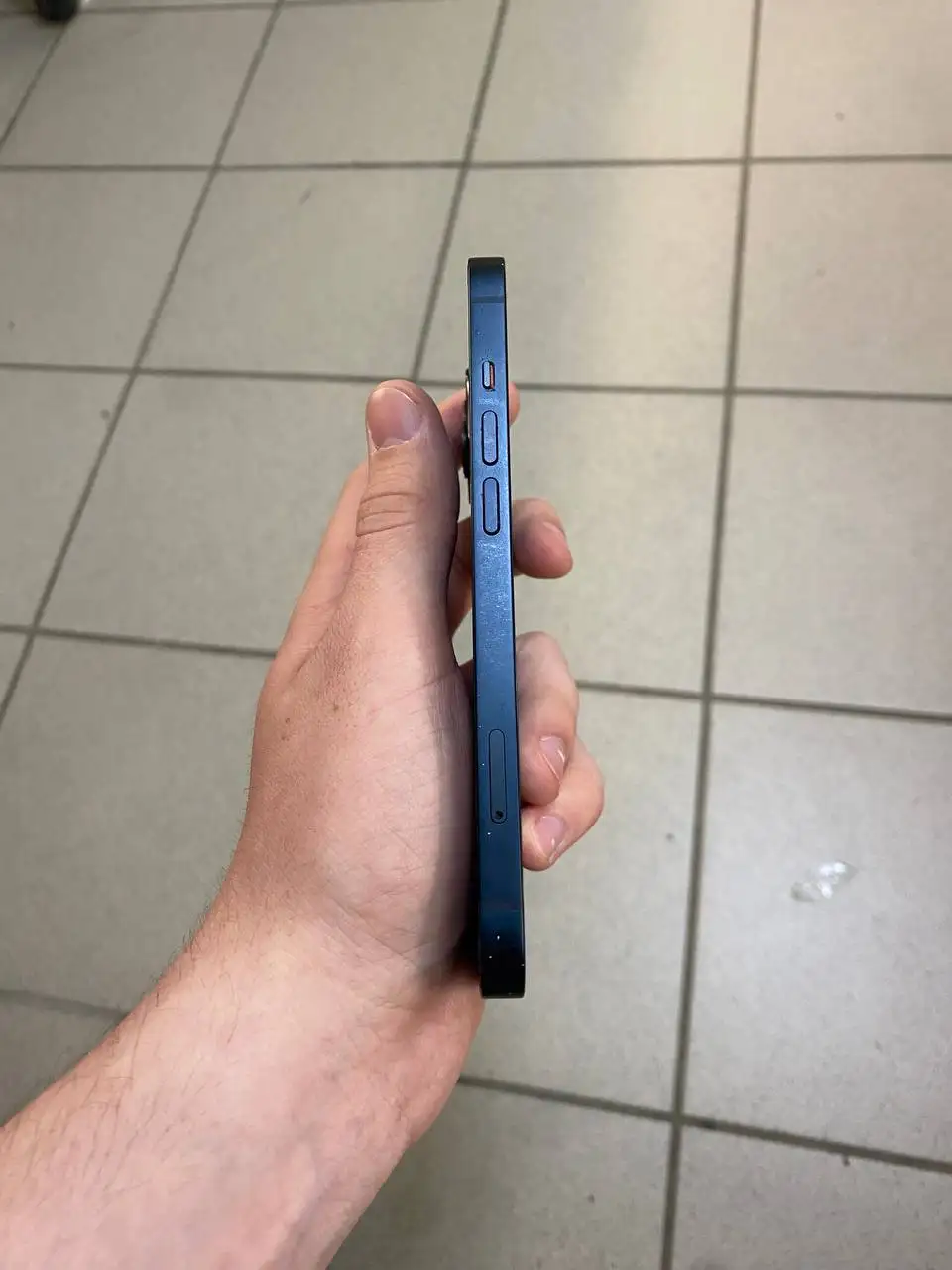 iPhone 13 128GB с дефектами корпуса - Смартфоны и телефоны (Электроника) в Чебоксары