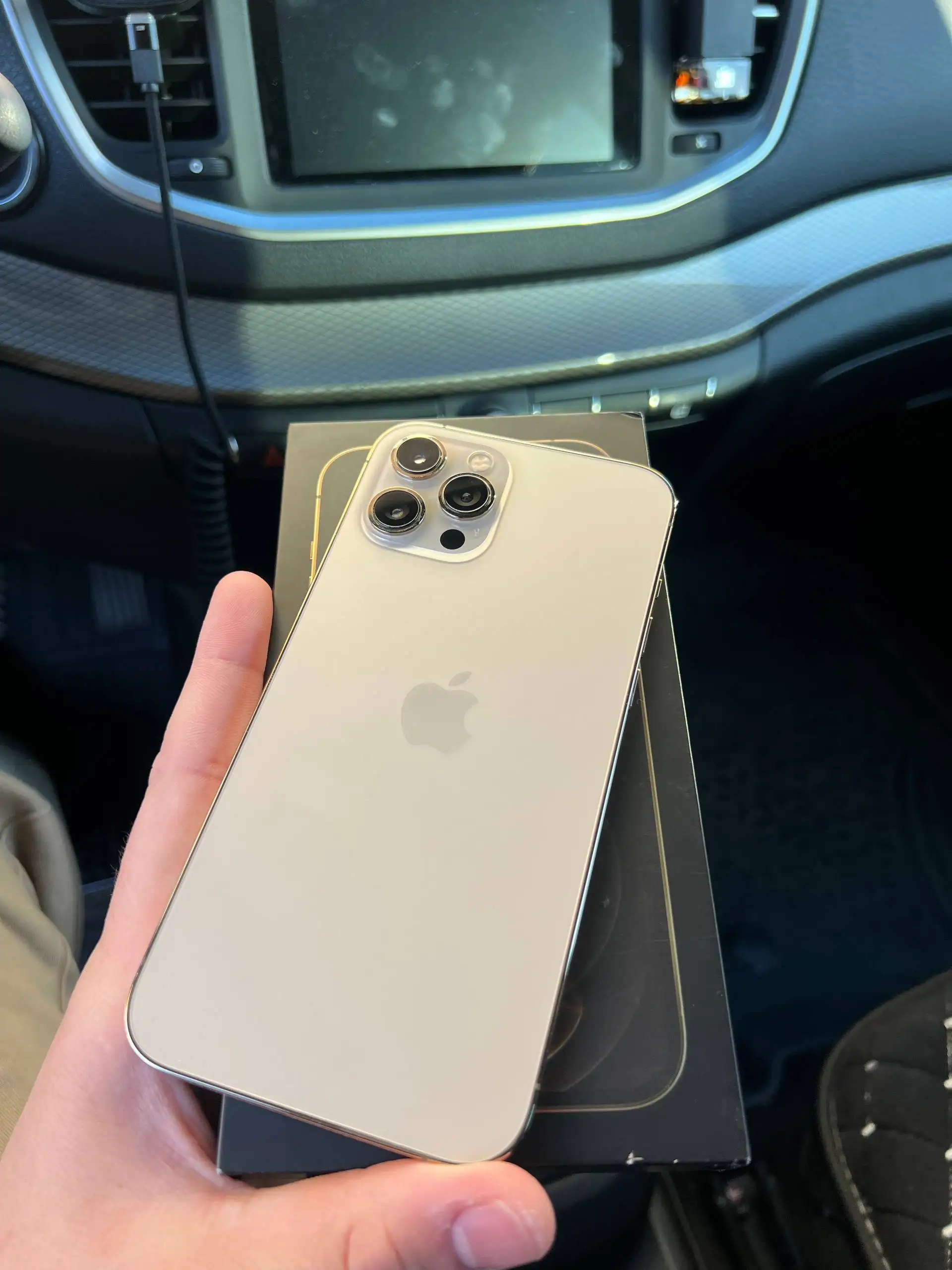 iPhone 12 Pro Max 256GB с царапинами и заменой камеры - Смартфоны и гаджеты (Электроника) в Чебоксары