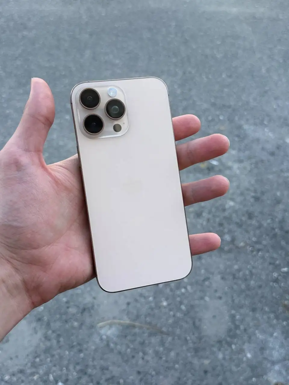 Продажа iPhone 16 Pro Max и iPhone 12 - Мобильные телефоны (Электроника) в Чебоксары