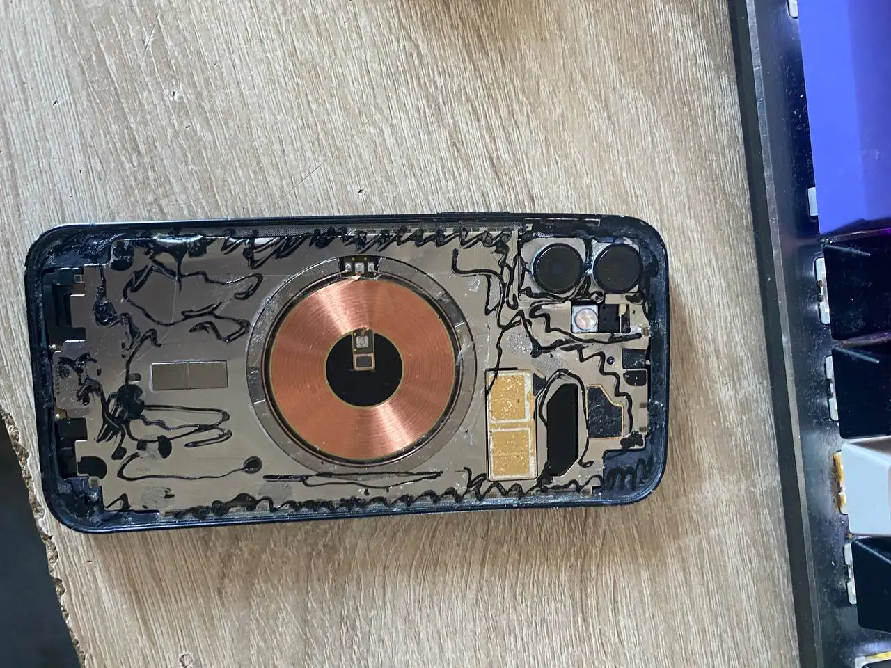 Обменяю iPhone 12 64 ГБ на модель ниже - Смартфоны (Электроника) в Чебоксары