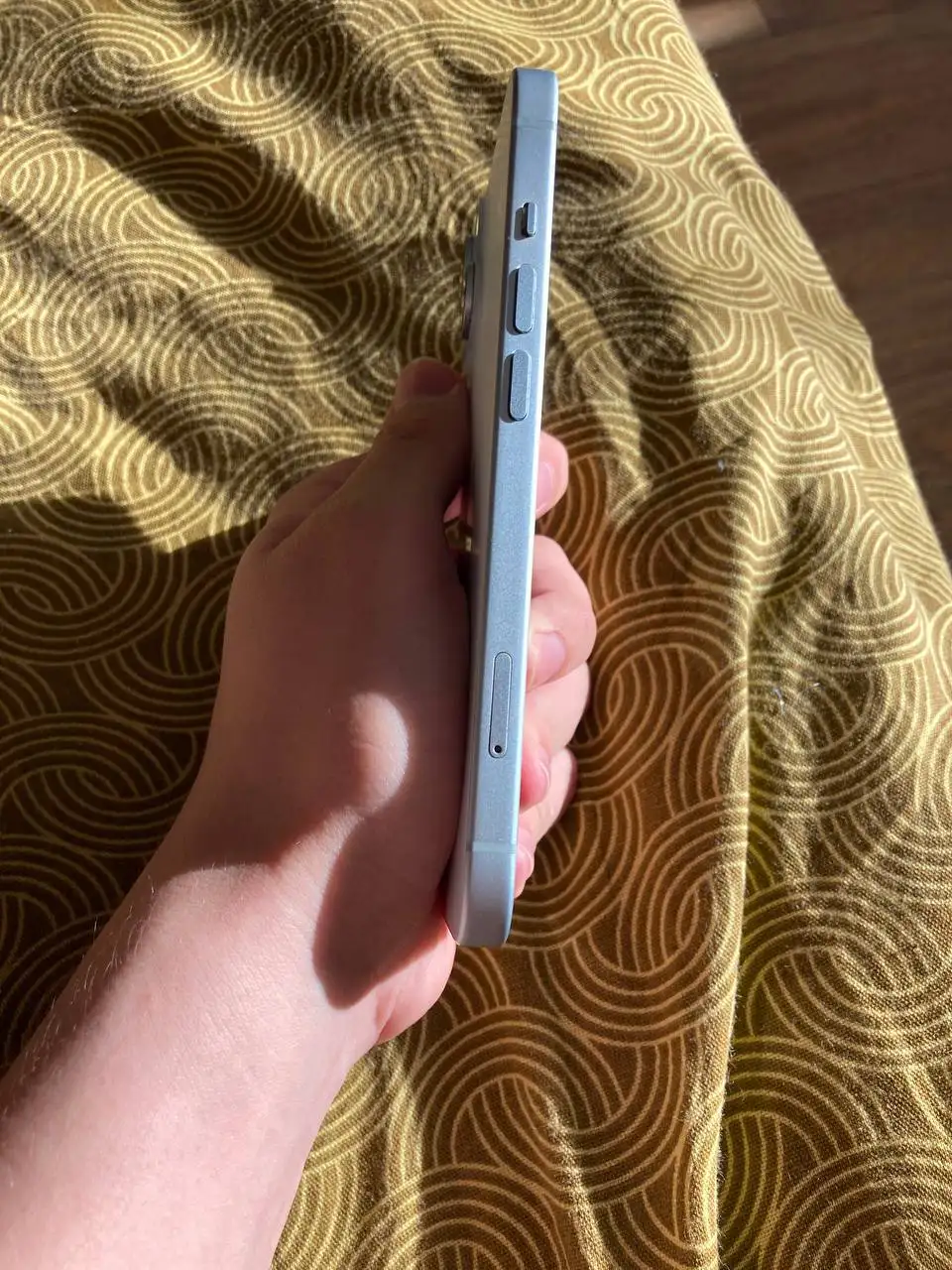 Продам iPhone 15 256GB - Мобильные телефоны (Электроника) в Чебоксары