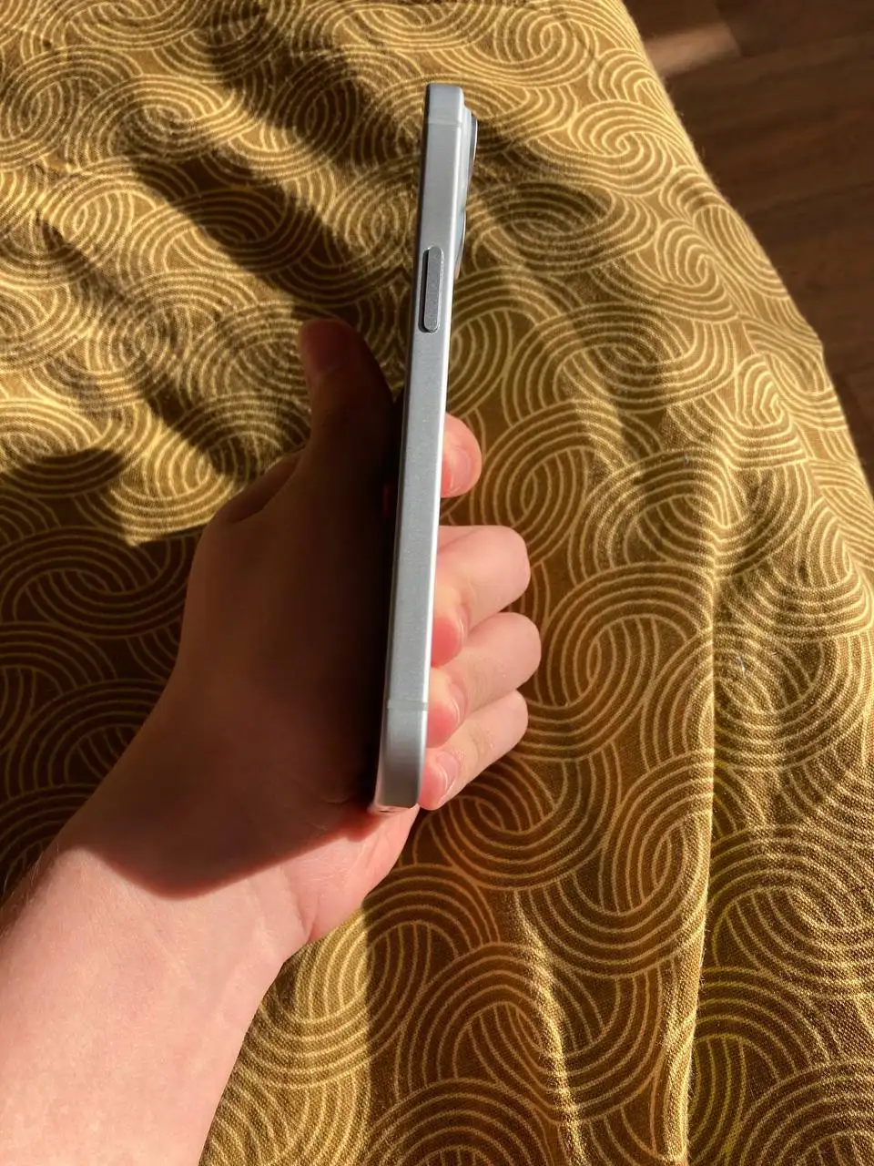 Продам iPhone 15 256GB - Мобильные телефоны (Электроника) в Чебоксары