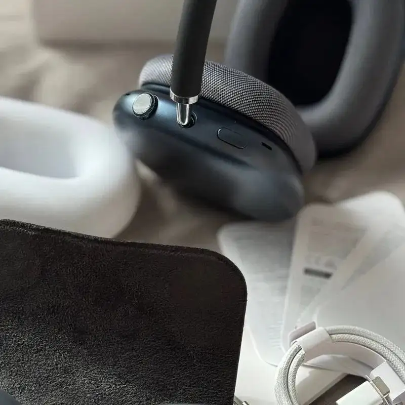 AirPods Max 2 и AirPods Pro 3 - Наушники (Электроника) в Чебоксары