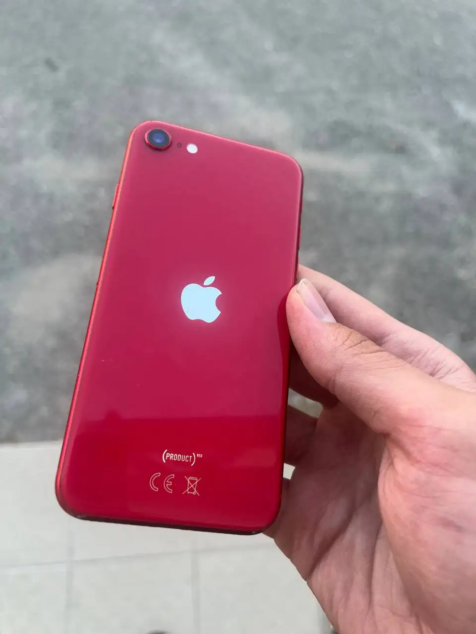 iPhone SE 2020 64GB в хорошем состоянии - Смартфоны и гаджеты (Электроника) в Чебоксары