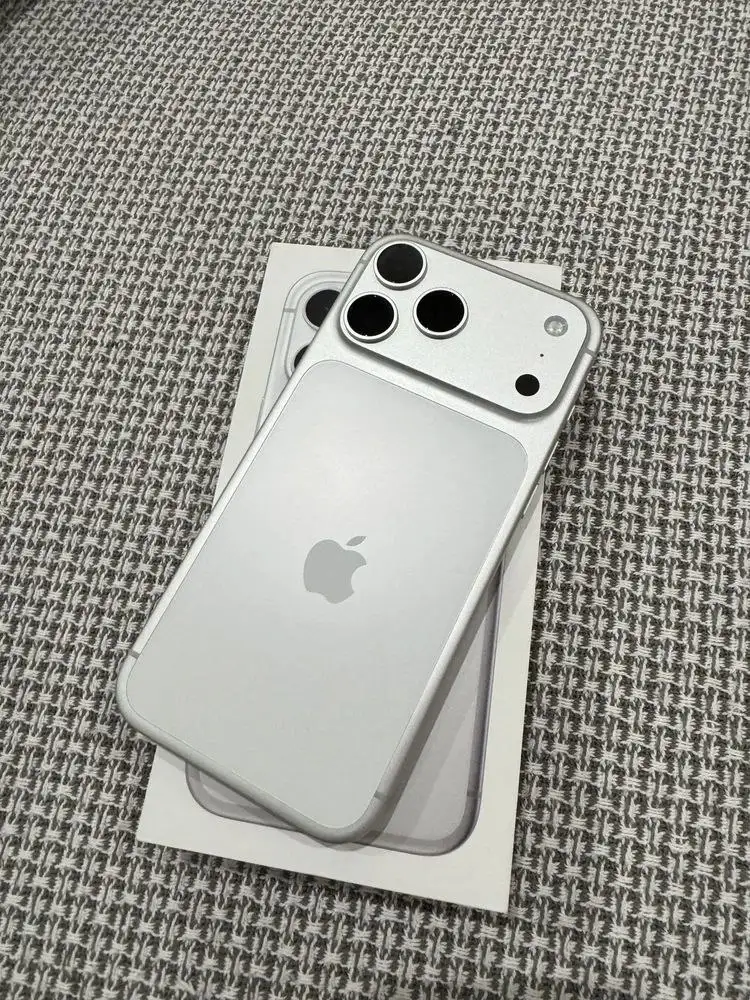 iPhone 17 Pro Max и другая техника Apple с дисконтом - Смартфоны и аксессуары (Электроника) в Чебоксары