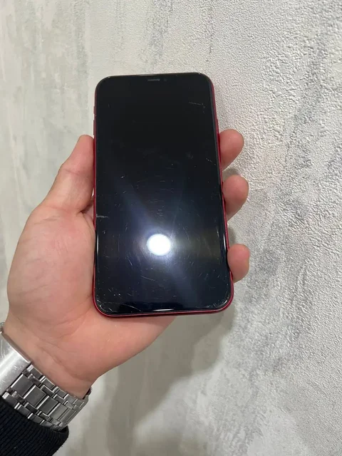 iPhone 11 128GB с повреждениями - Офисная мебель в Чебоксары