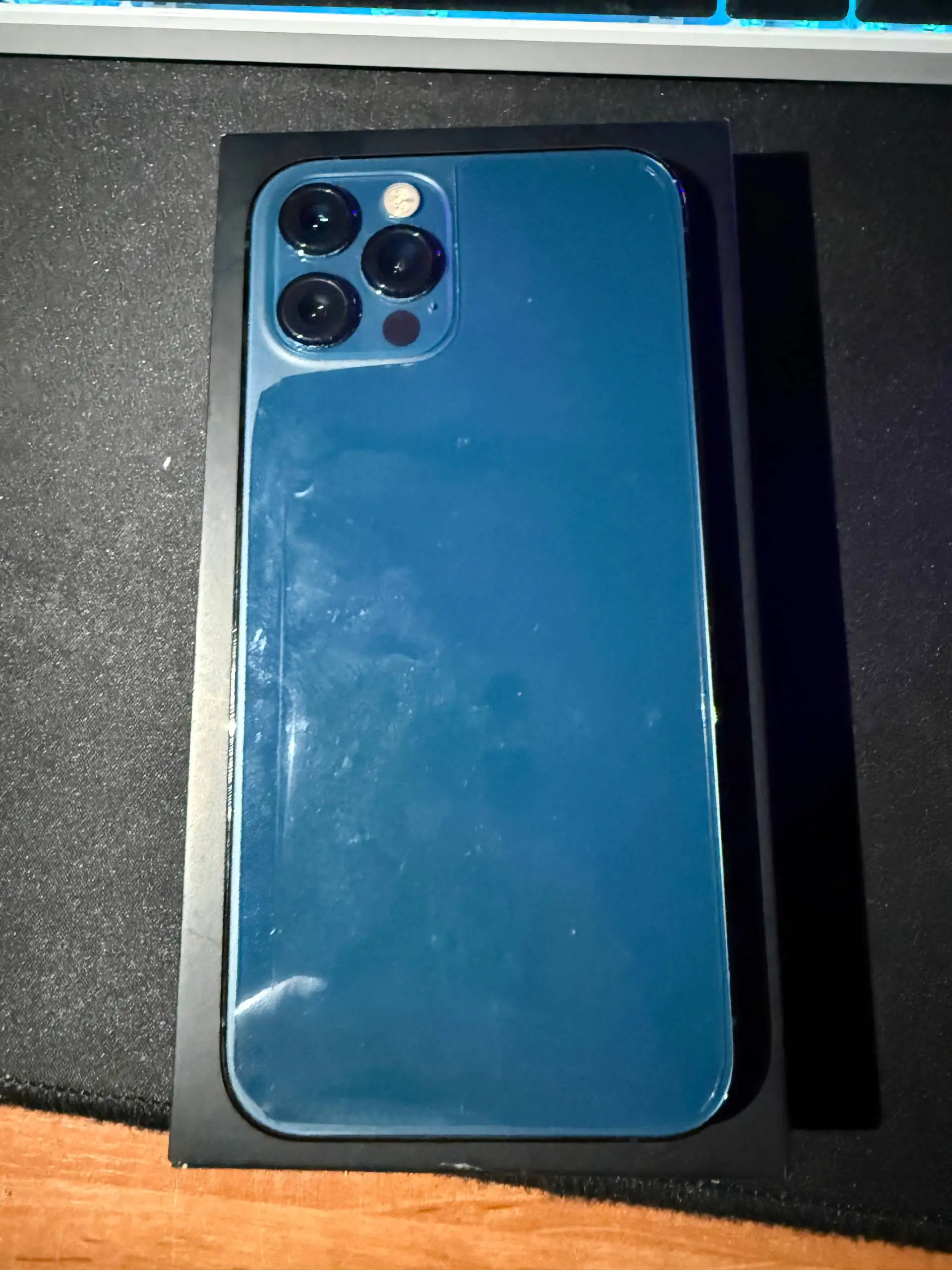 iPhone 12 Pro в броне - Смартфоны (Электроника) в Чебоксары