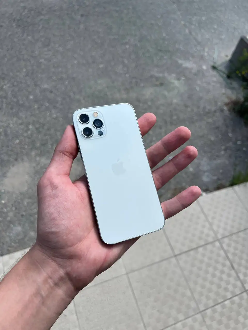 iPhone 12 Pro 256GB с дефектами - Мобильные телефоны (Электроника) в Чебоксары