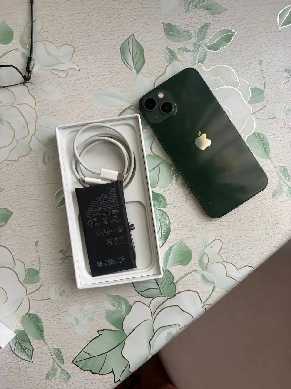 Продам/обменяю iPhone 13 Pro с разбитым экраном - Смартфоны и гаджеты (Электроника) в Чебоксары