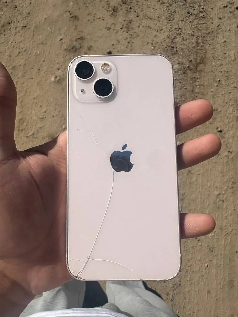 Продам iPhone 13 Pink - Мобильные телефоны (Электроника) в Новочебоксарск