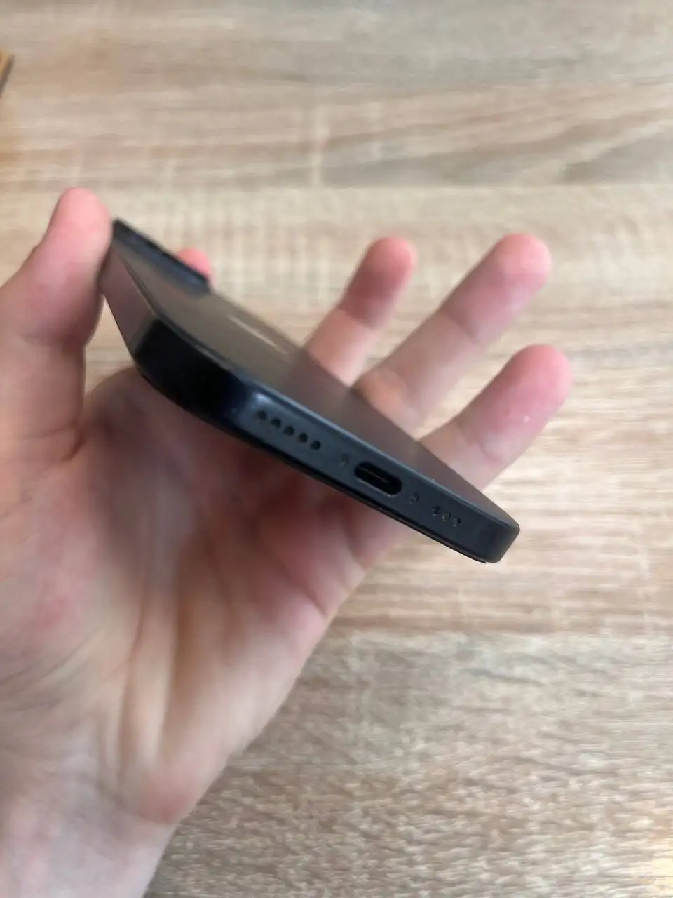 iPhone 15 128GB черный - Смартфоны (Электроника) в Чебоксары