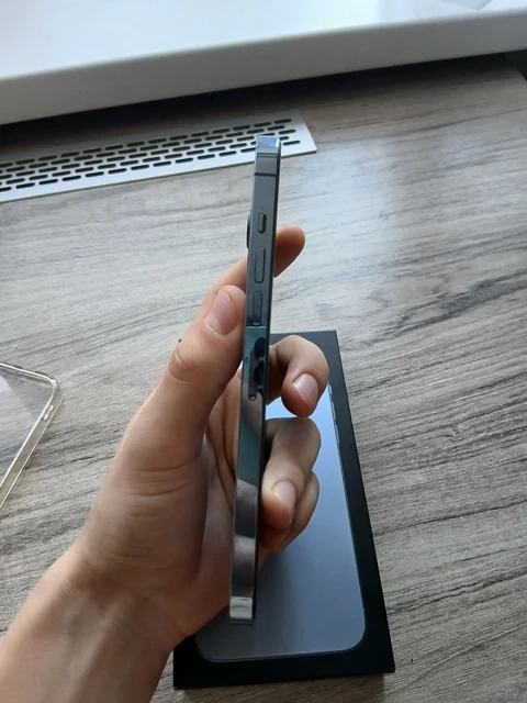 Продам iPhone - Мобильные телефоны и аксессуары в Чебоксары