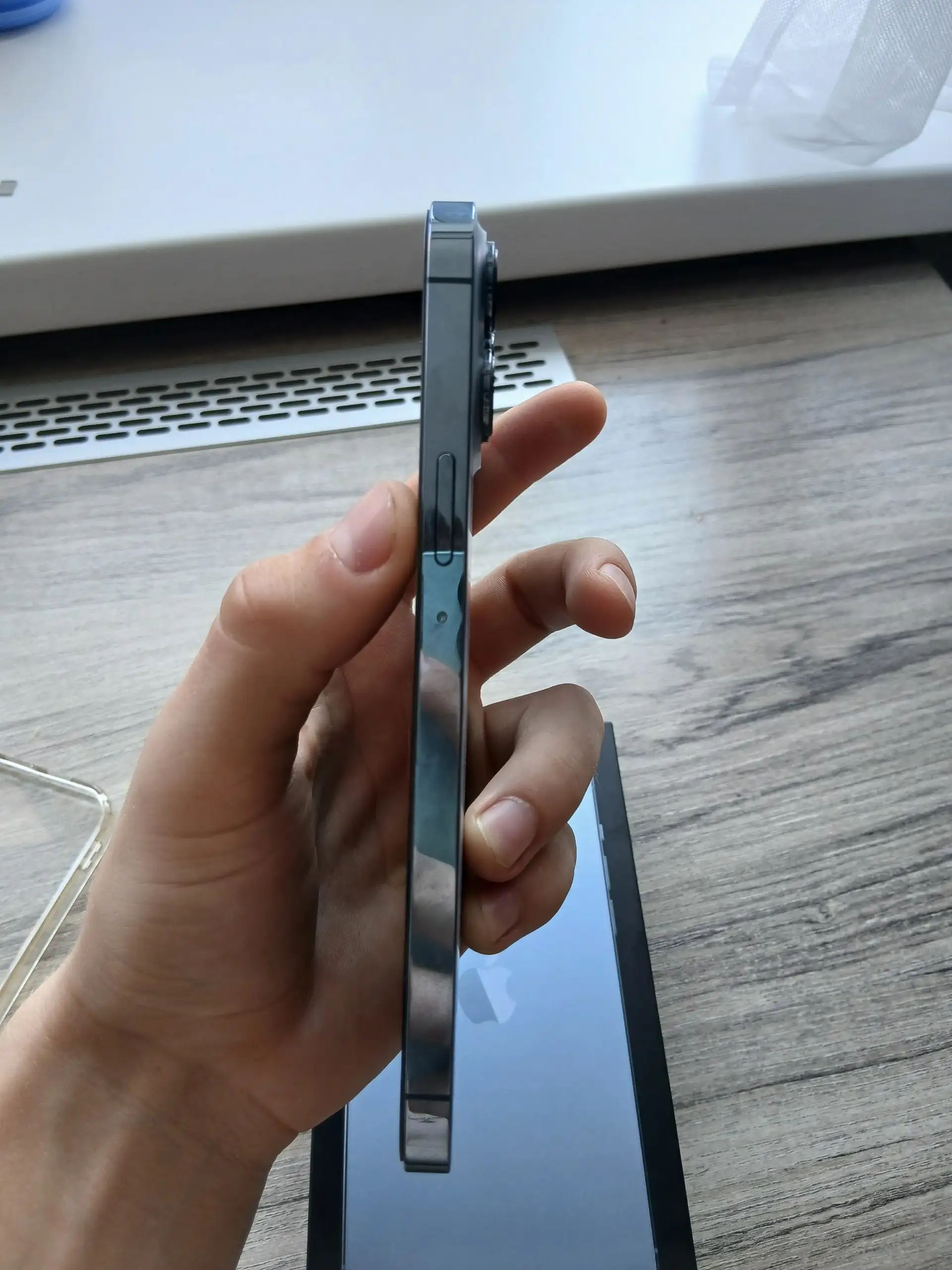 Продам iPhone - Смартфоны и гаджеты (Электроника) в Чебоксары