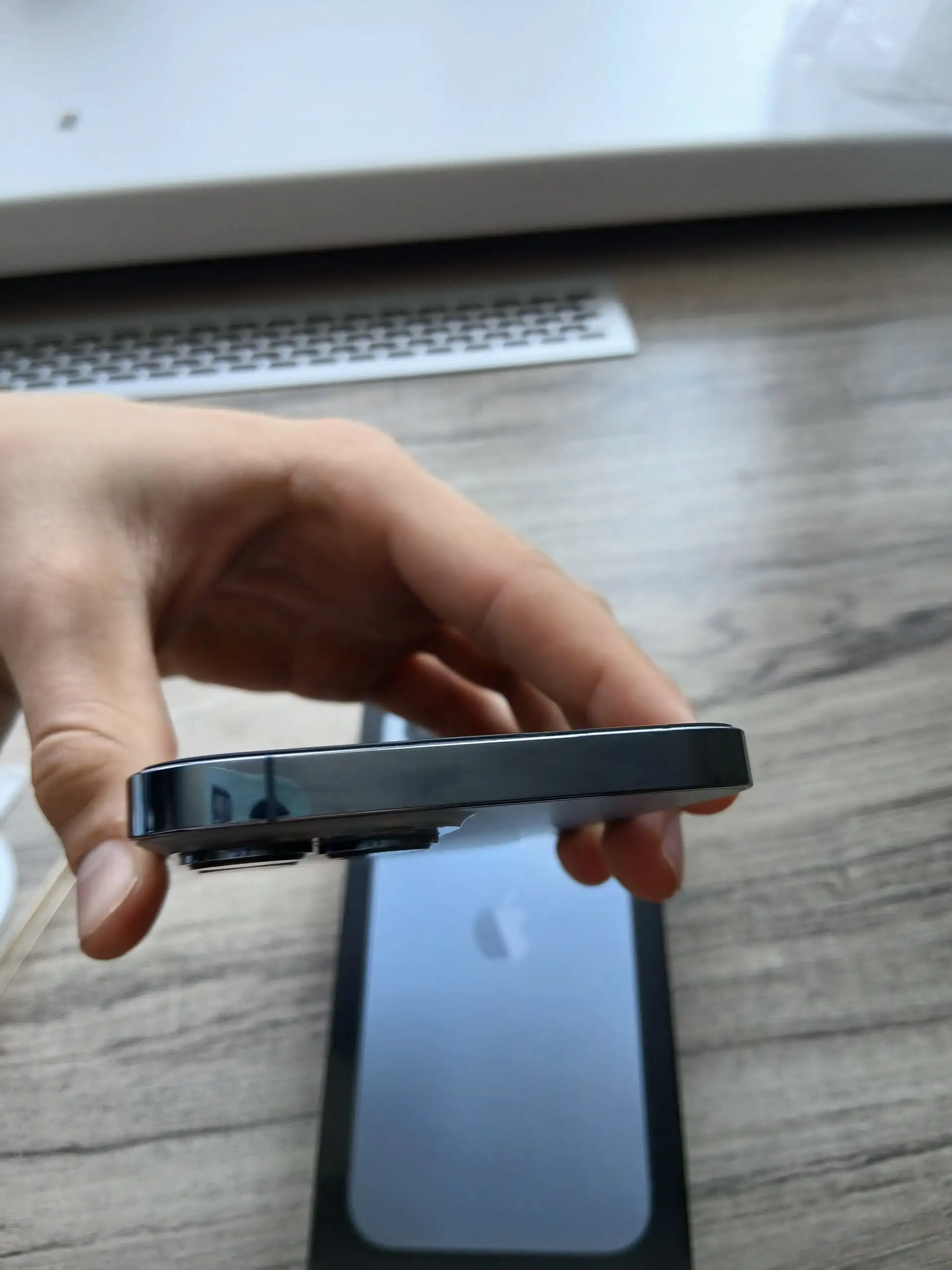 Продам iPhone - Смартфоны и гаджеты (Электроника) в Чебоксары