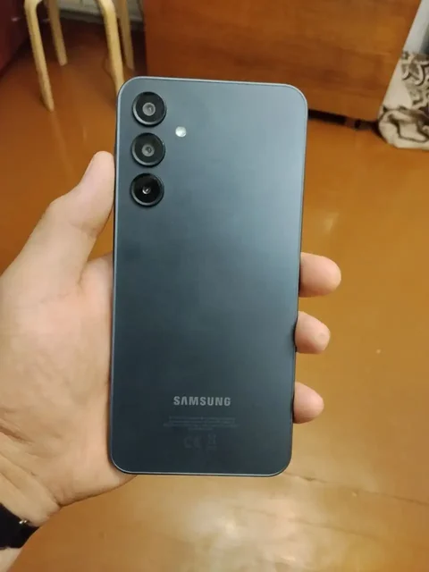 Продам Samsung A16 с разбитым стеклом - Мобильные телефоны и аксессуары в Чебоксары
