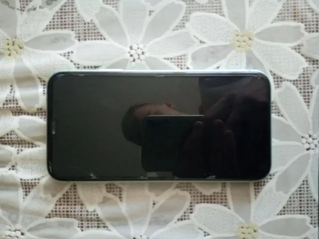 iPhone 11 за 10000 рублей - Мобильные телефоны и аксессуары в Чебоксары