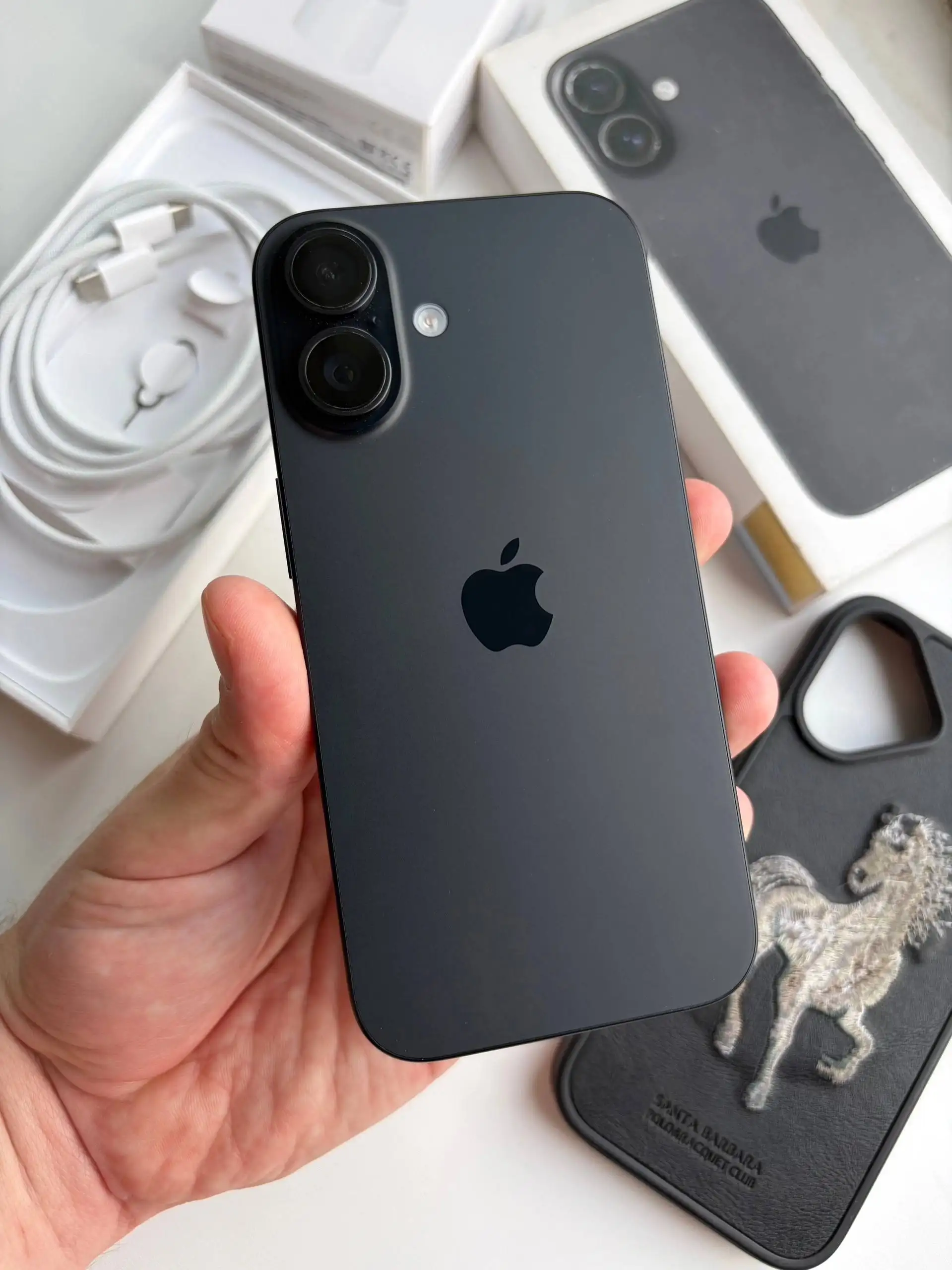 iPhone 16 128GB Black – идеальное состояние - Смартфоны (Электроника) в Чебоксары