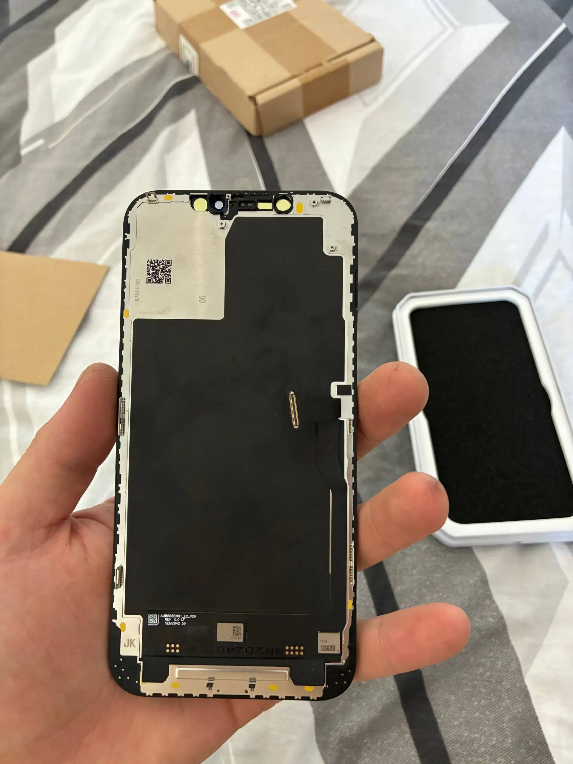 Дисплеи для iPhone (несколько штук) - Электроника в Чебоксары