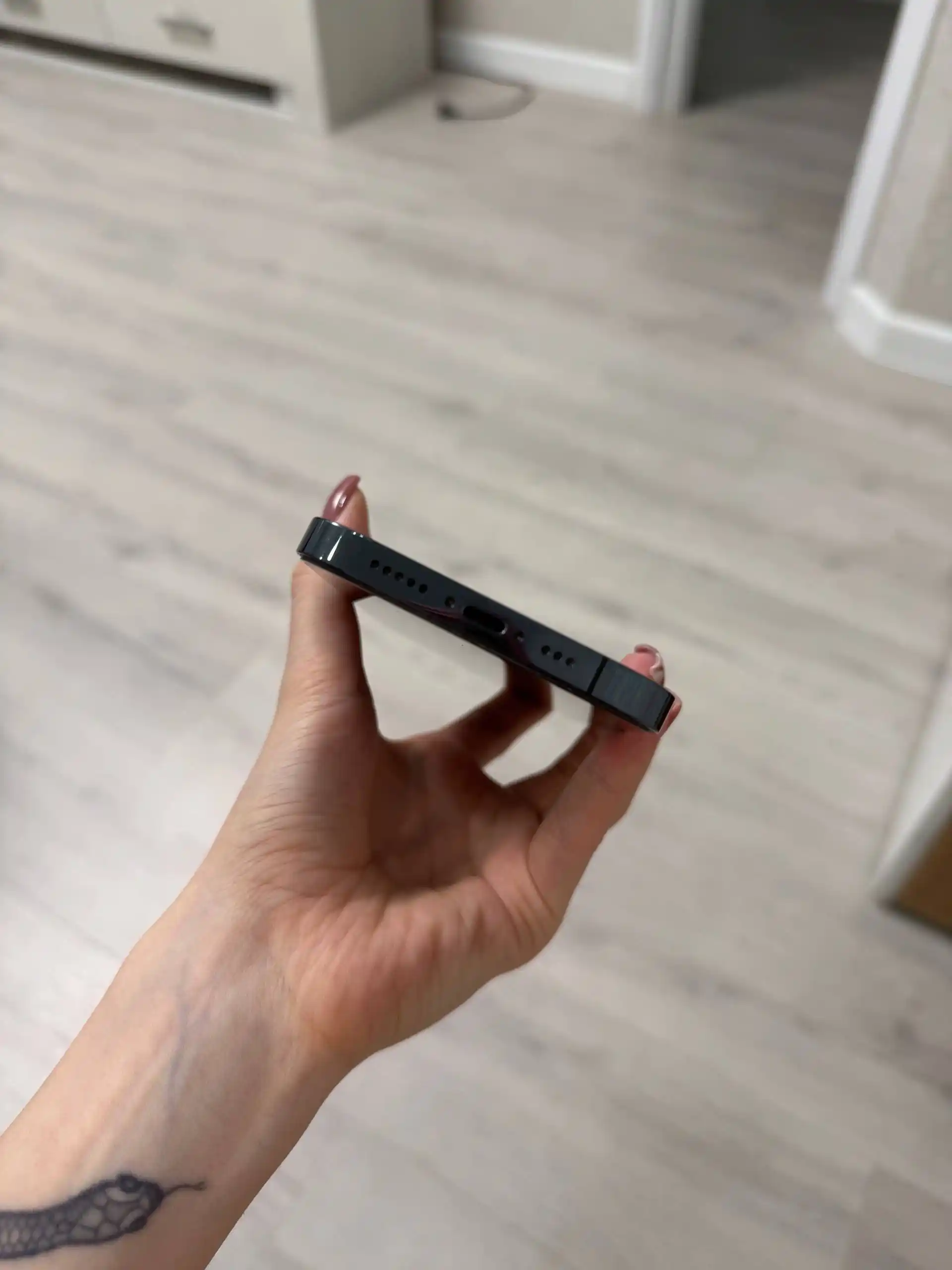 Продаю iPhone 12 Pro 128 гб