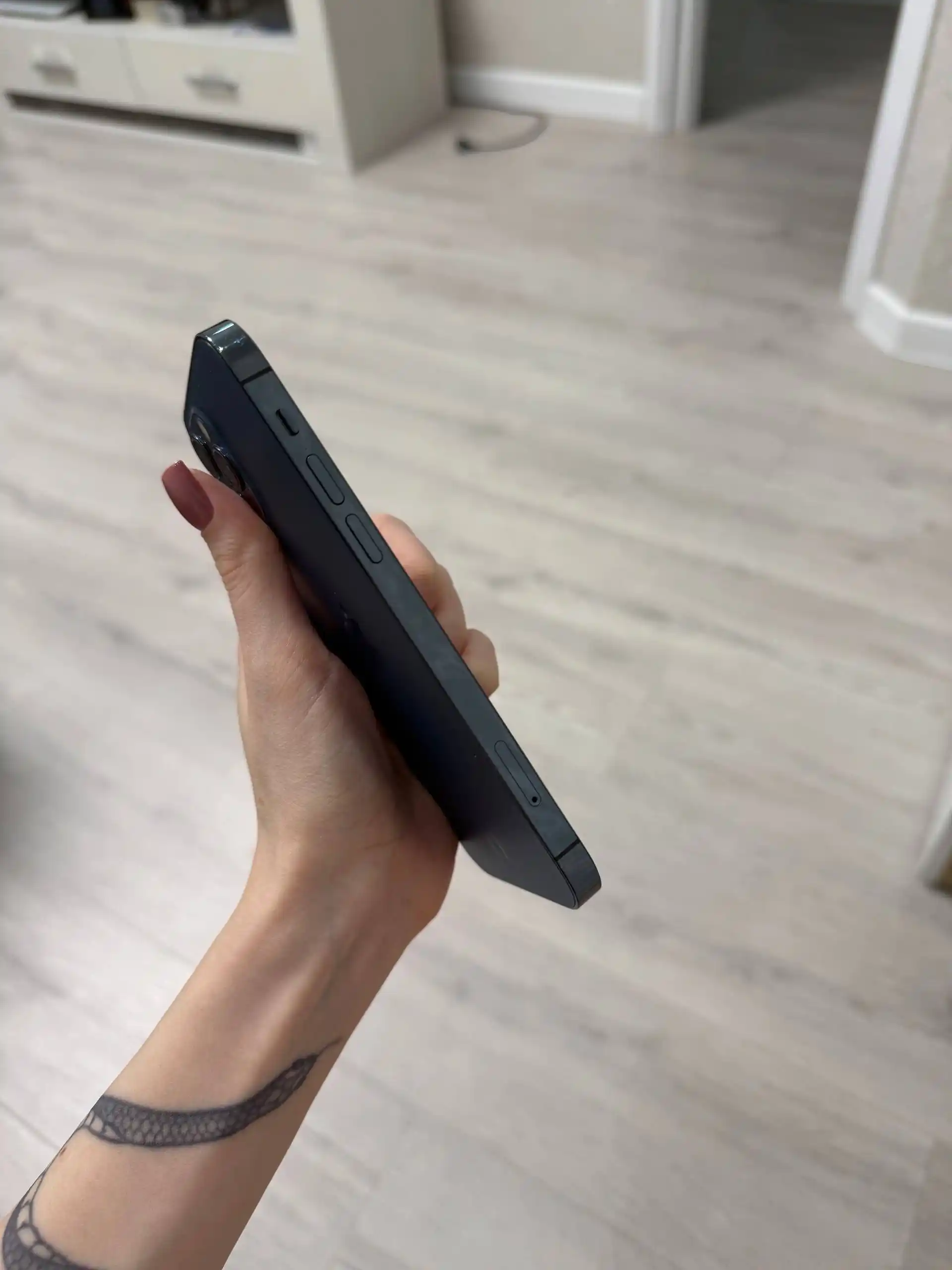 Продаю iPhone 12 Pro 128 гб