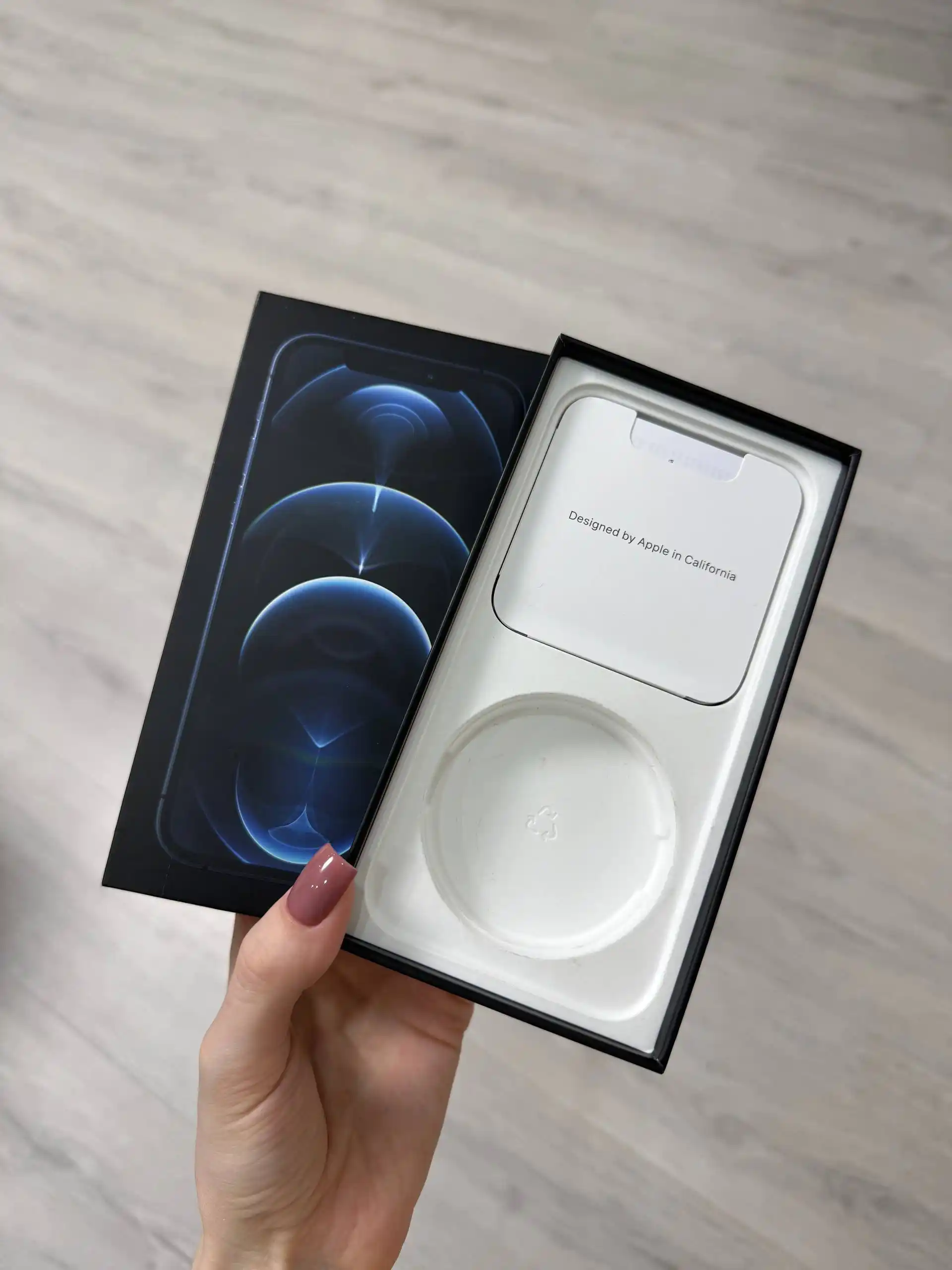 Продаю iPhone 12 Pro 128 гб