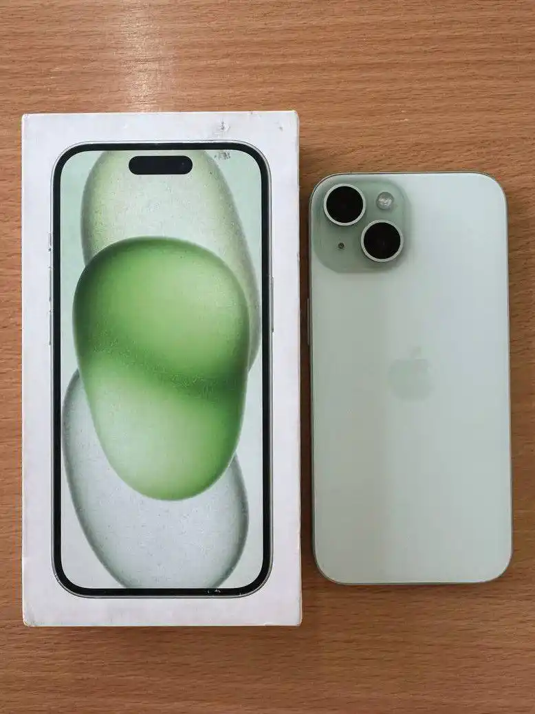 Продажа iPhone 15 128 ГБ зеленый - Электроника в Чебоксары