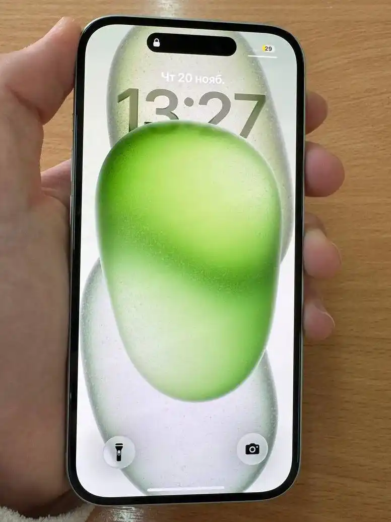 Продажа iPhone 15 128 ГБ зеленый