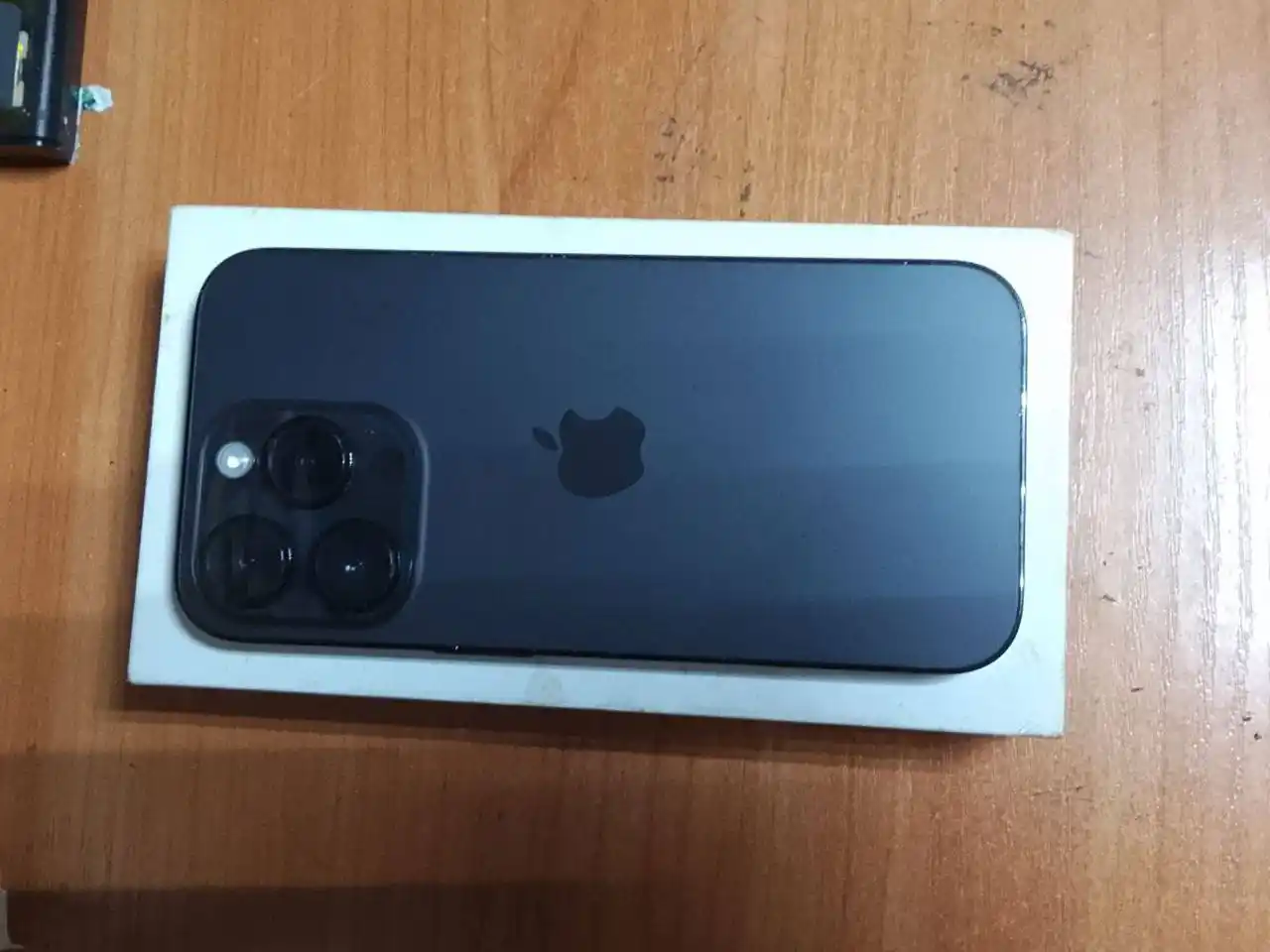 Продам два айфона 13 Про макс и 14 про