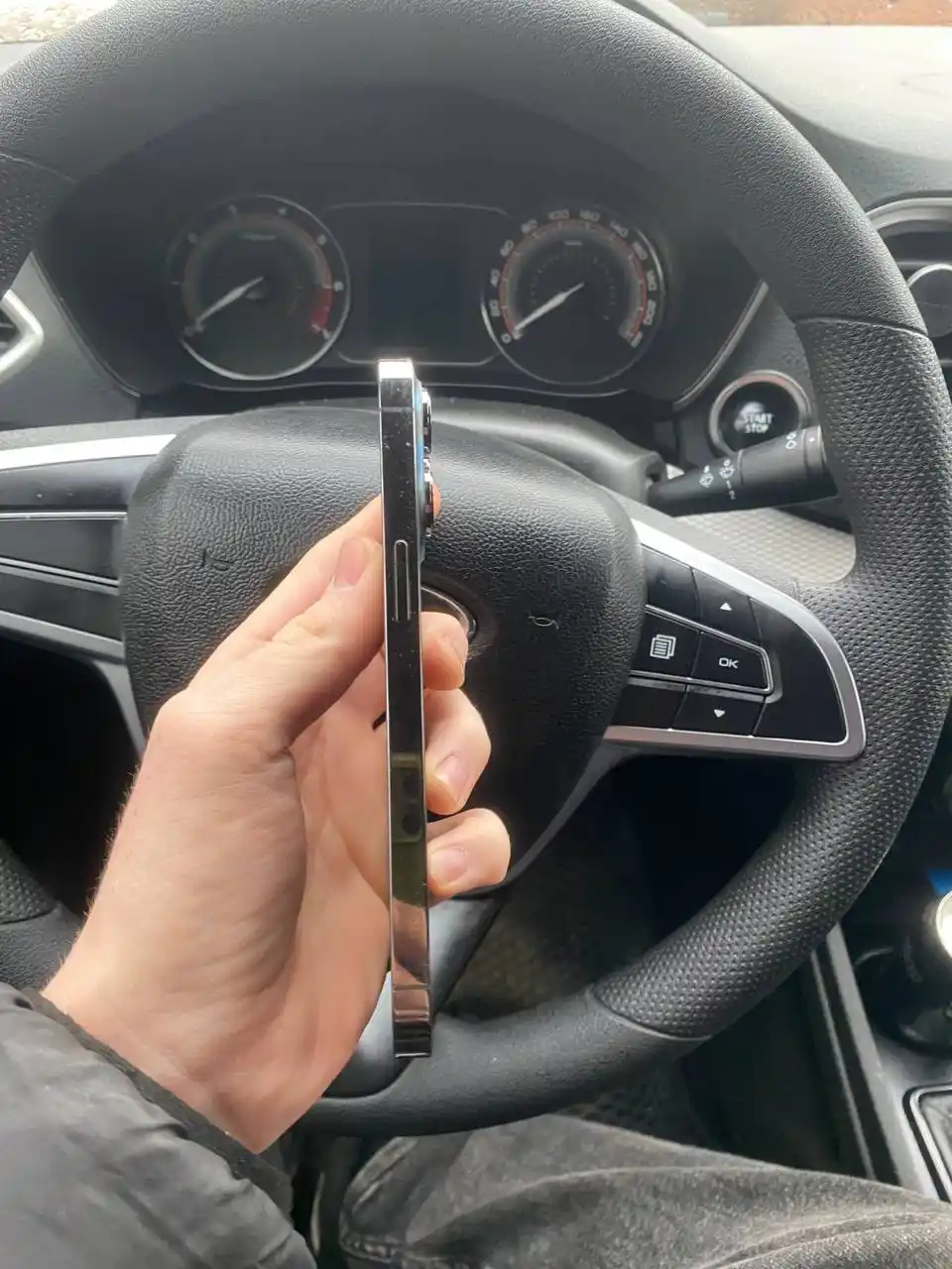 Продам Iphone 13 Pro 128GB