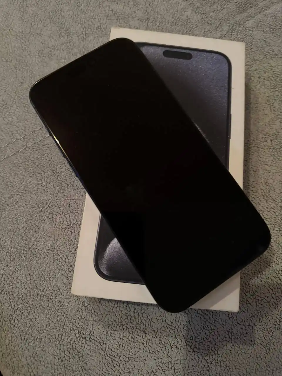 Продаю iPhone 15 Pro Max