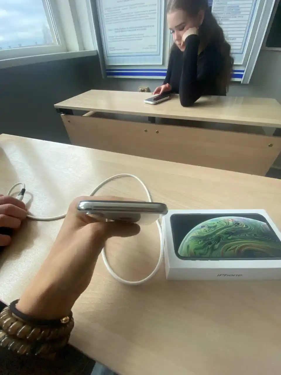 Продам iPhone XS