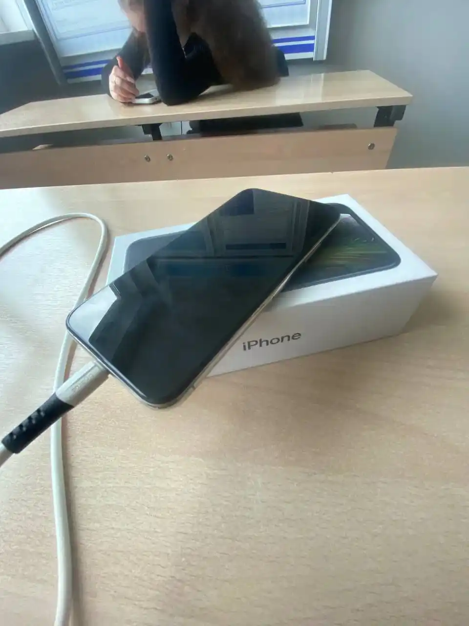 Продам iPhone XS