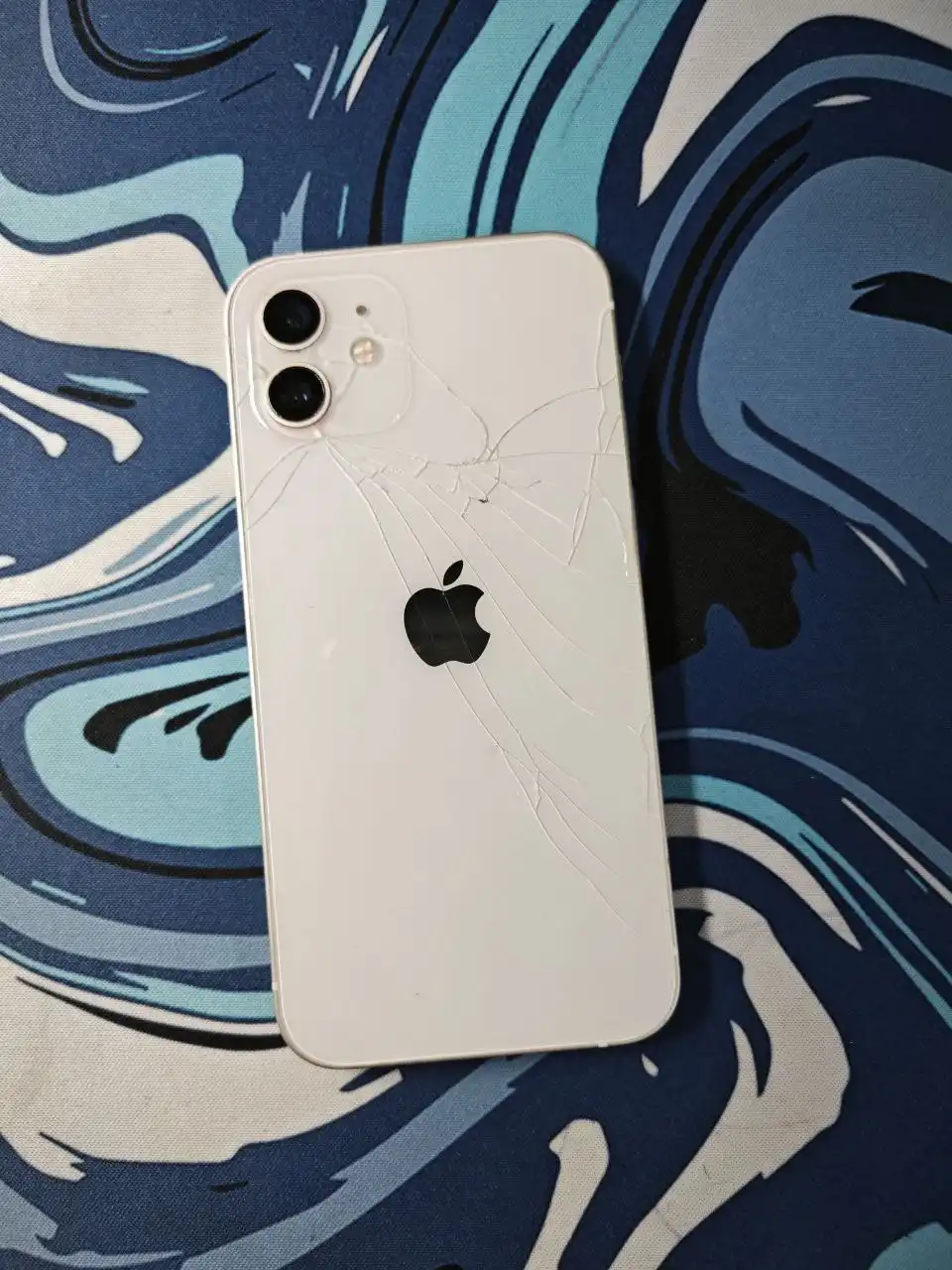 Продам iPhone 12 256 ГБ с заменой крышки