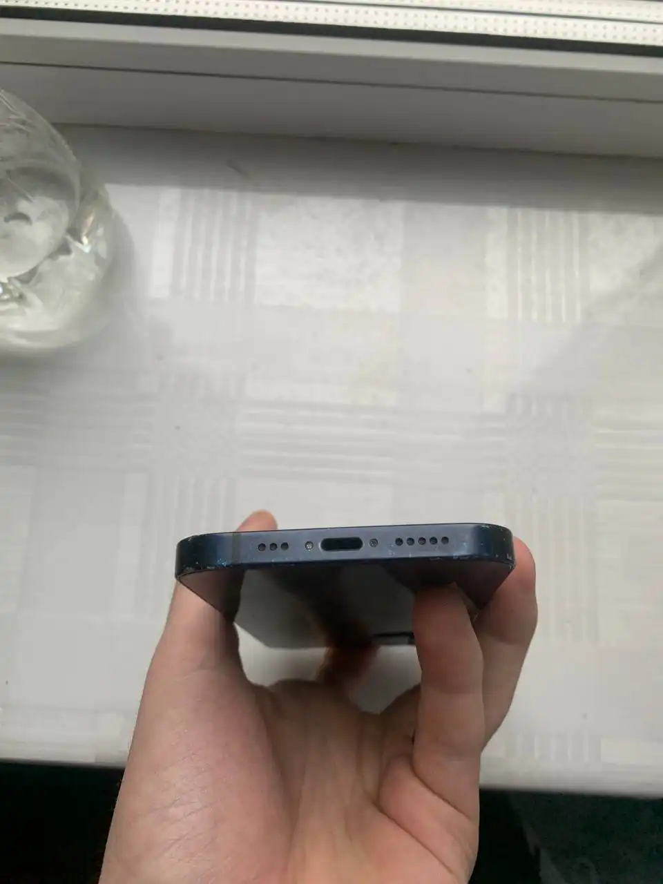 iPhone 12 64GB с повреждениями