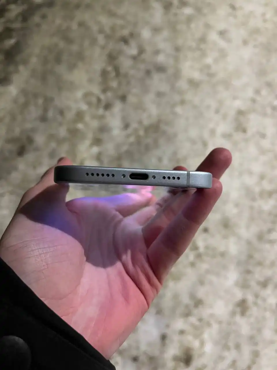 Продам iPhone 15 Plus 128ГБ