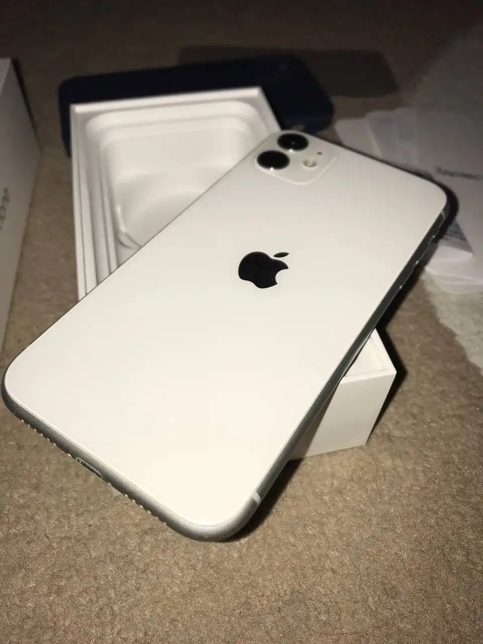 iPhone 11 128 ГБ в идеальном состоянии