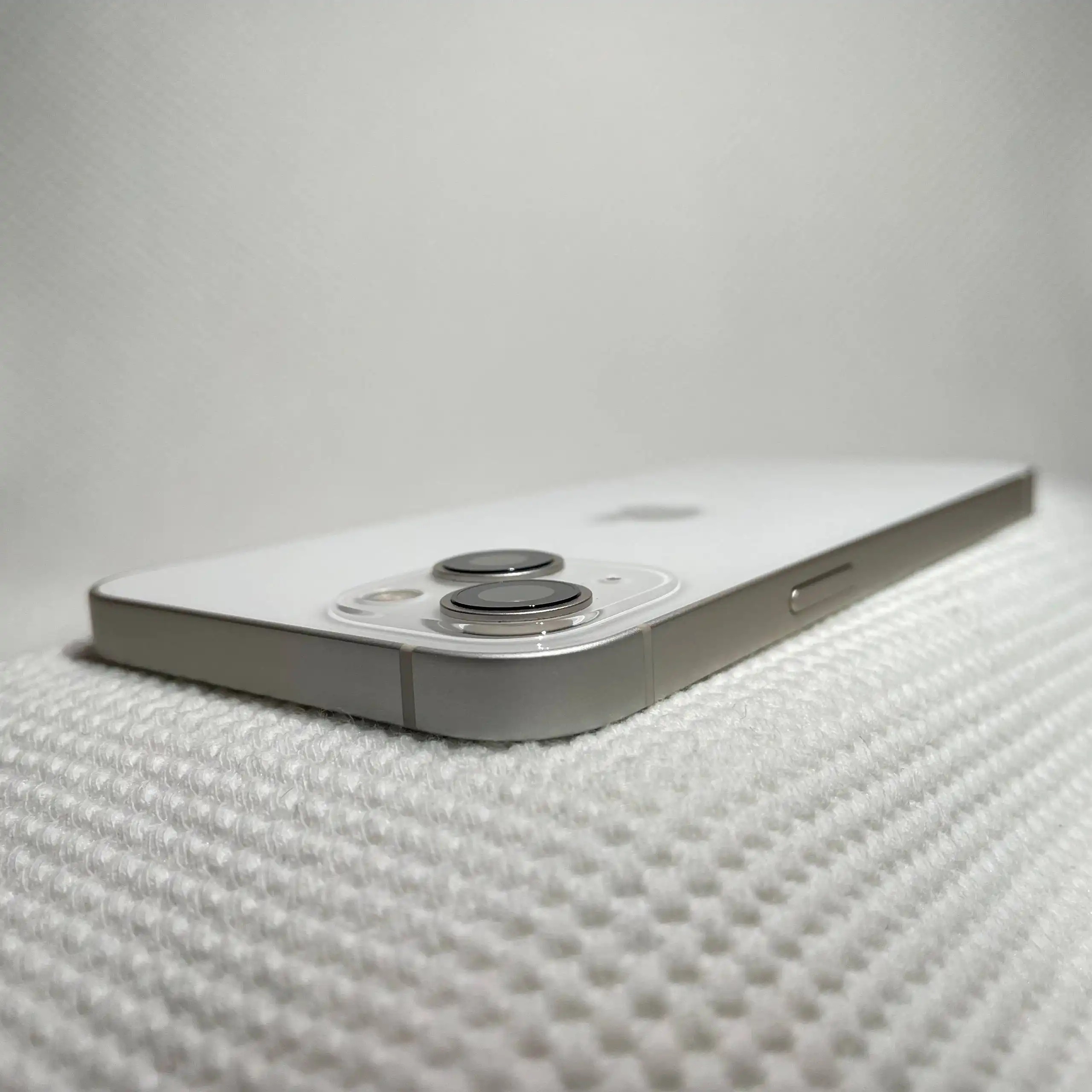 iPhone 13 белый 128гб в идеальном состоянии