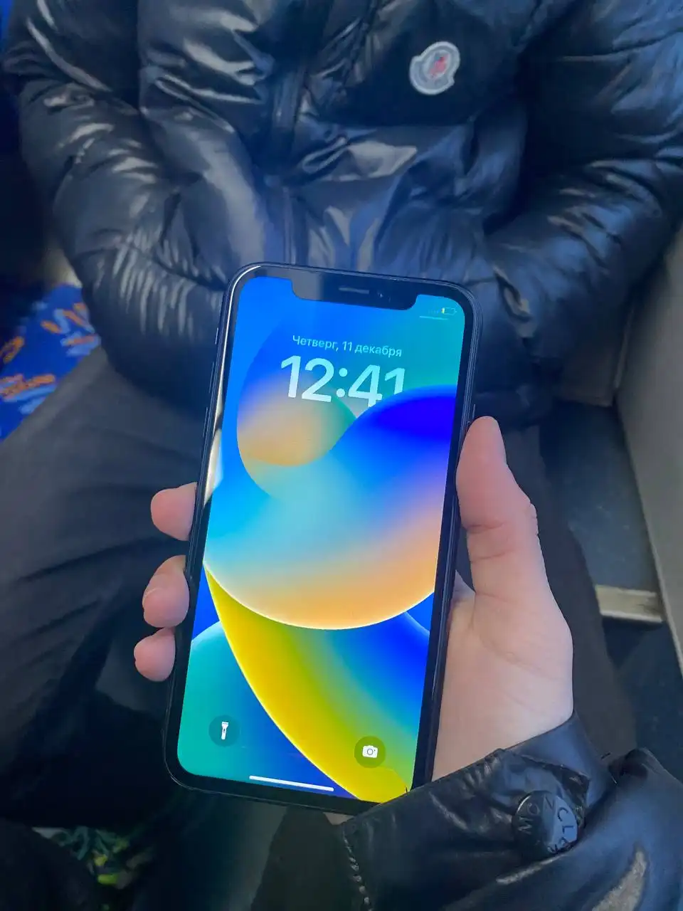 iPhone XR 128GB с поврежденным дисплеем