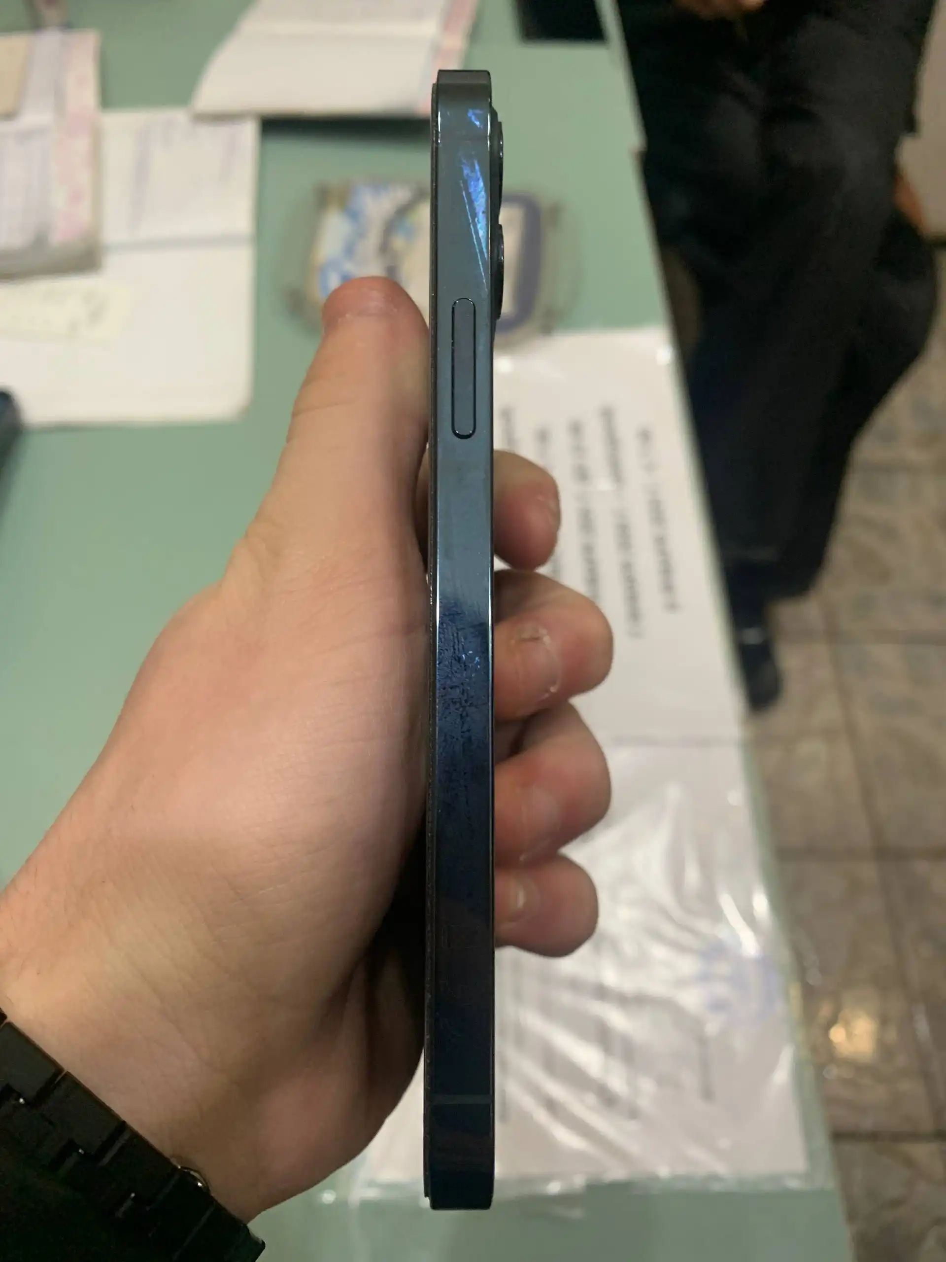 Продажа iPhone в идеальном состоянии с возможностью обмена