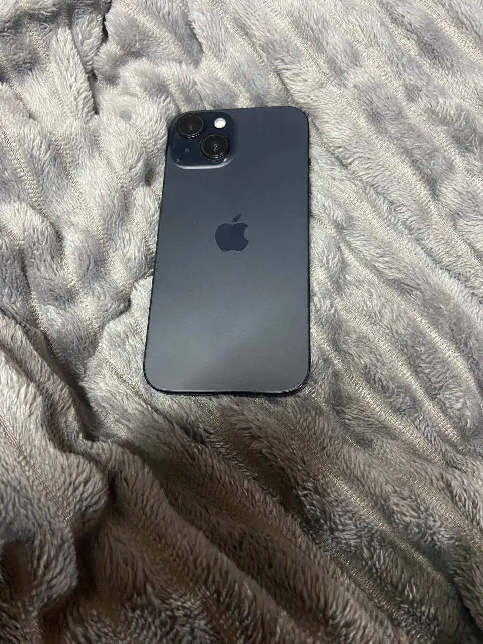 Продается iPhone 15 в хорошем состоянии