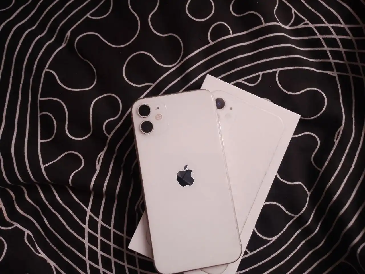 Apple iPhone 11 64GB в отличном состоянии