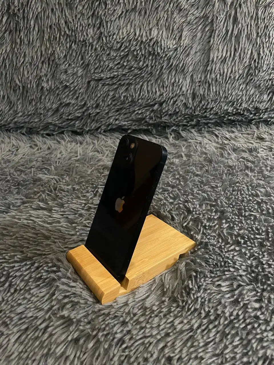 Продам iPhone 13 128 ГБ черный