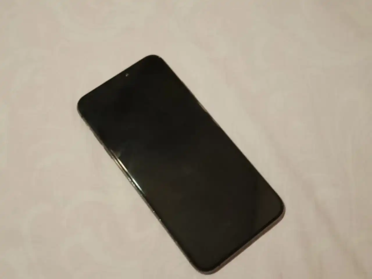 Айфон XS Max 512 ГБ с заблокированным экраном