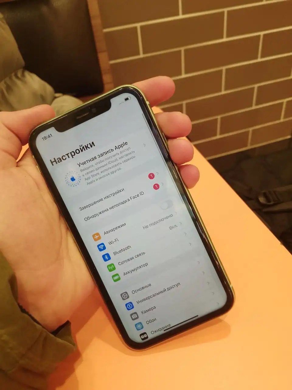 IPhone 11 на 128 ГБ с повреждениями - Смартфоны (Электроника) в Чебоксары