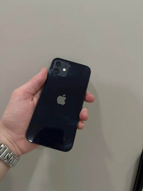 Продам iPhone 12 в хорошем состоянии - Планшеты в Чебоксары