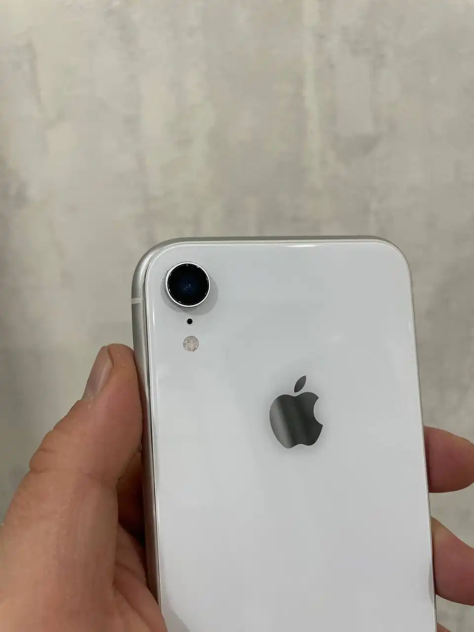iPhone XR 64gb с неработающим Face ID и косяком корпуса - Смартфоны (Электроника) в Чебоксары